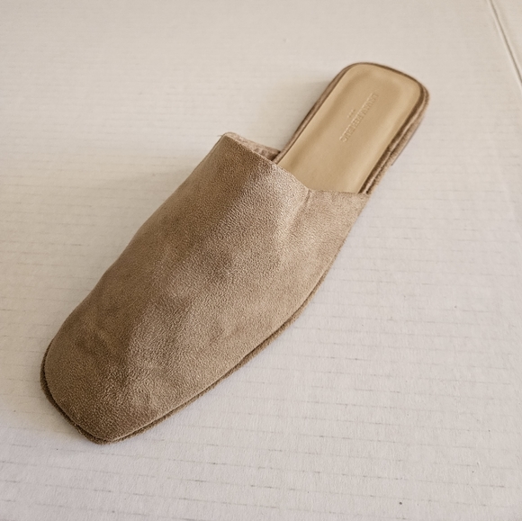 Banana Republic Soft Faux Suede Mule Light Taupe Size 8.5 - Picture 2 of 11